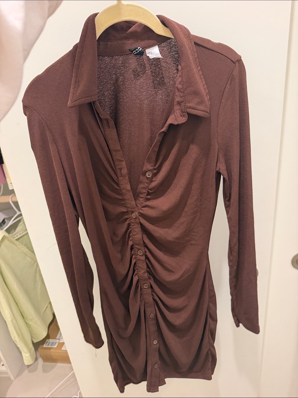 Women’s Brown Ruched Button-Front Long Sleeve dress